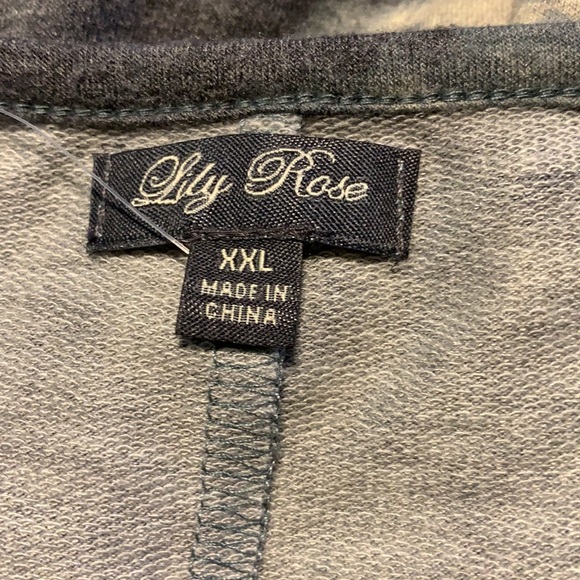 Dress - Picture 2 of 4